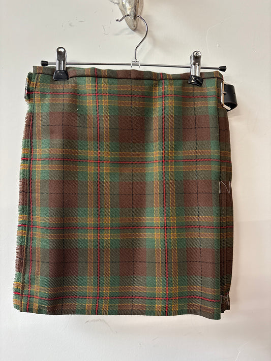 Kids sale kilt broons waist 24.5” length 14.5”