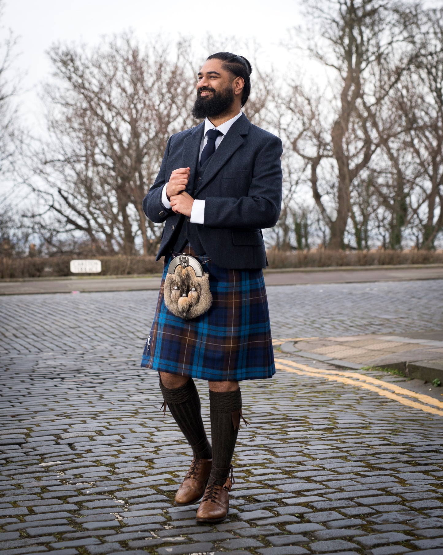Lovat Navy Tweed Package