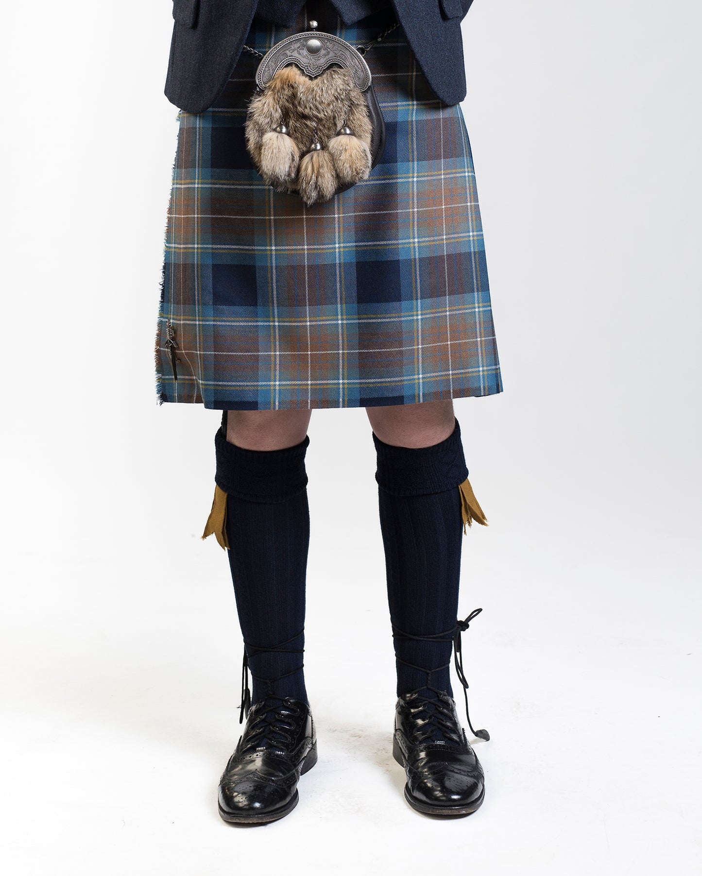Holyrood / Charcoal Holyrood Kilt Hire Outfit