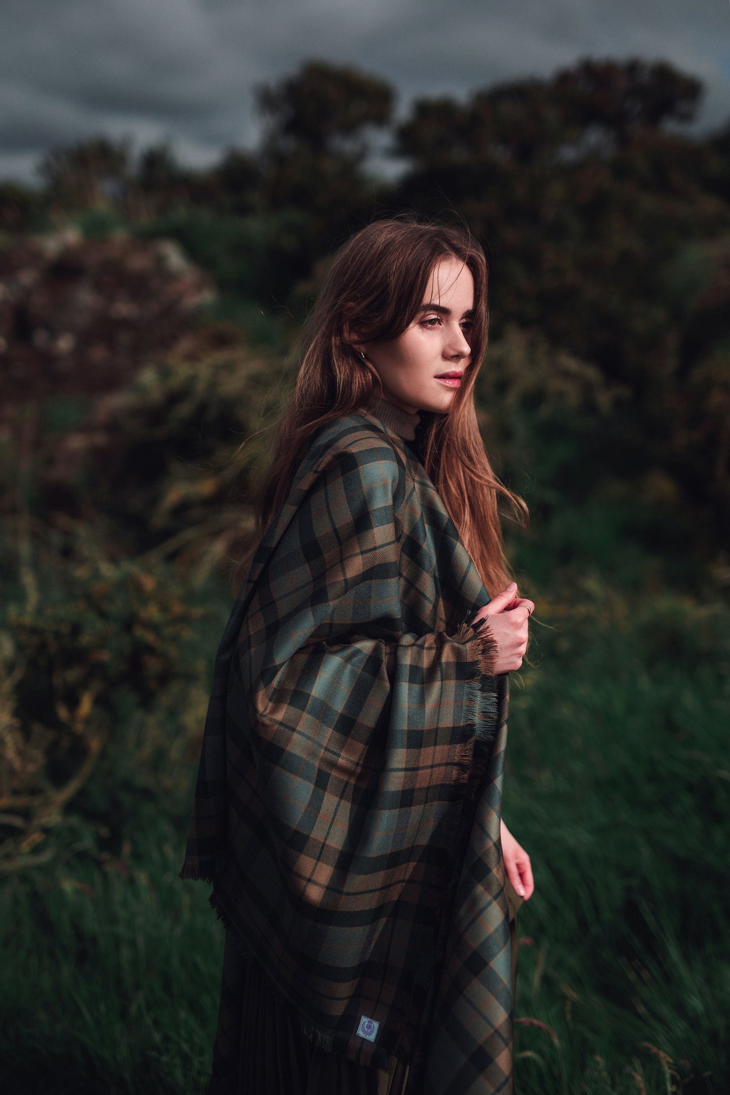 Weathered MacKay Outlandish Shawl by LoullyMakes