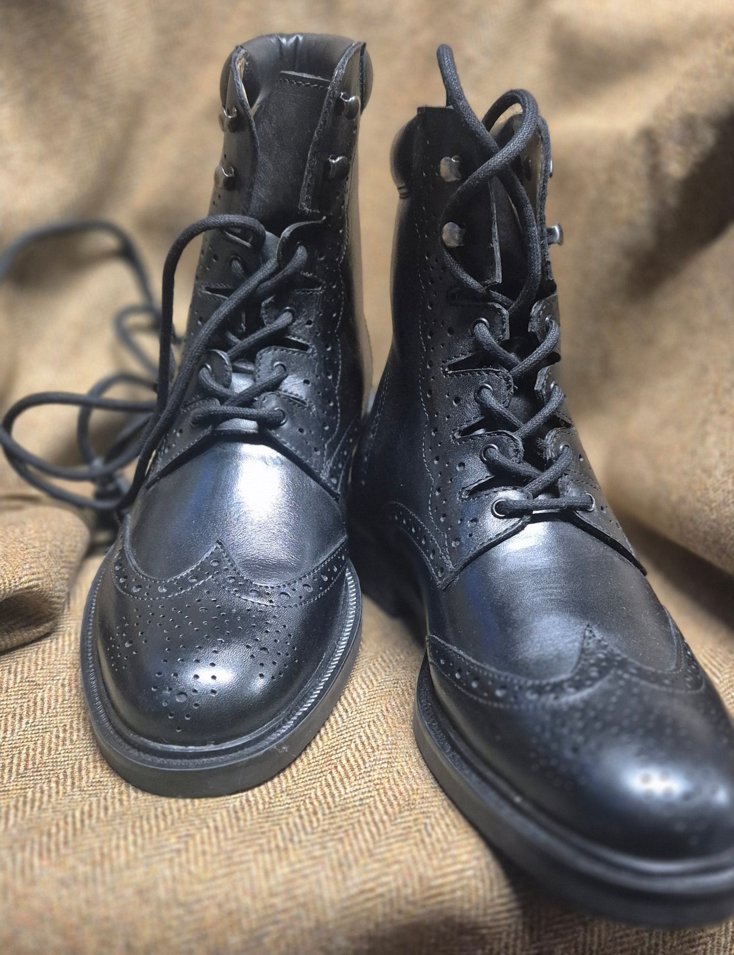 SALE Black Ghillie Brogue Boot - 8 UK