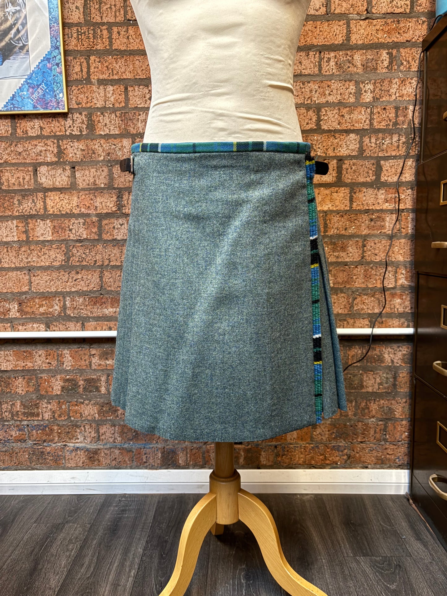 Sale Kilt Green Tweed Waist 36” Length 21”