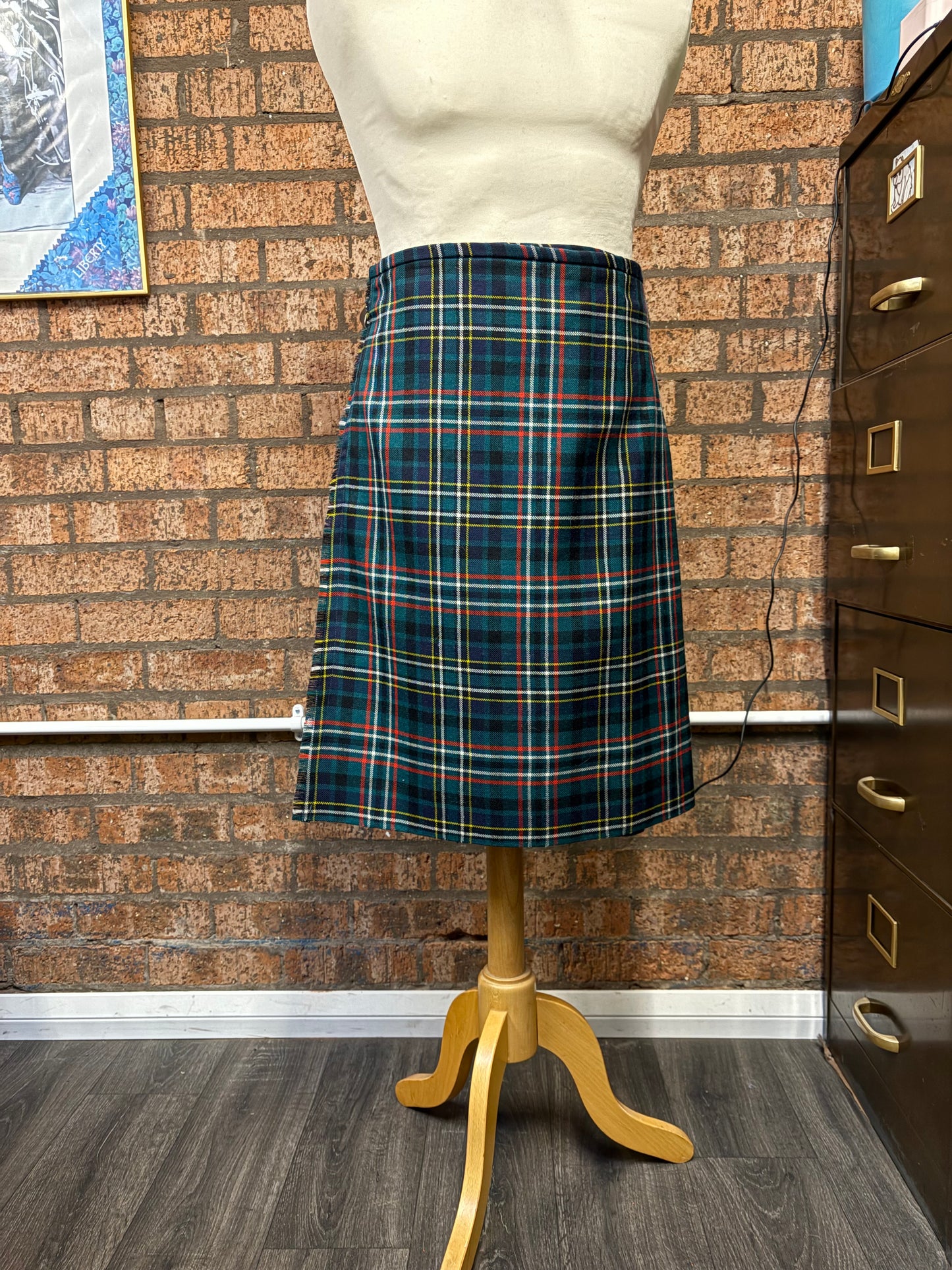 Sale Kilt Modern Scott Waist 32” Length 23.5”