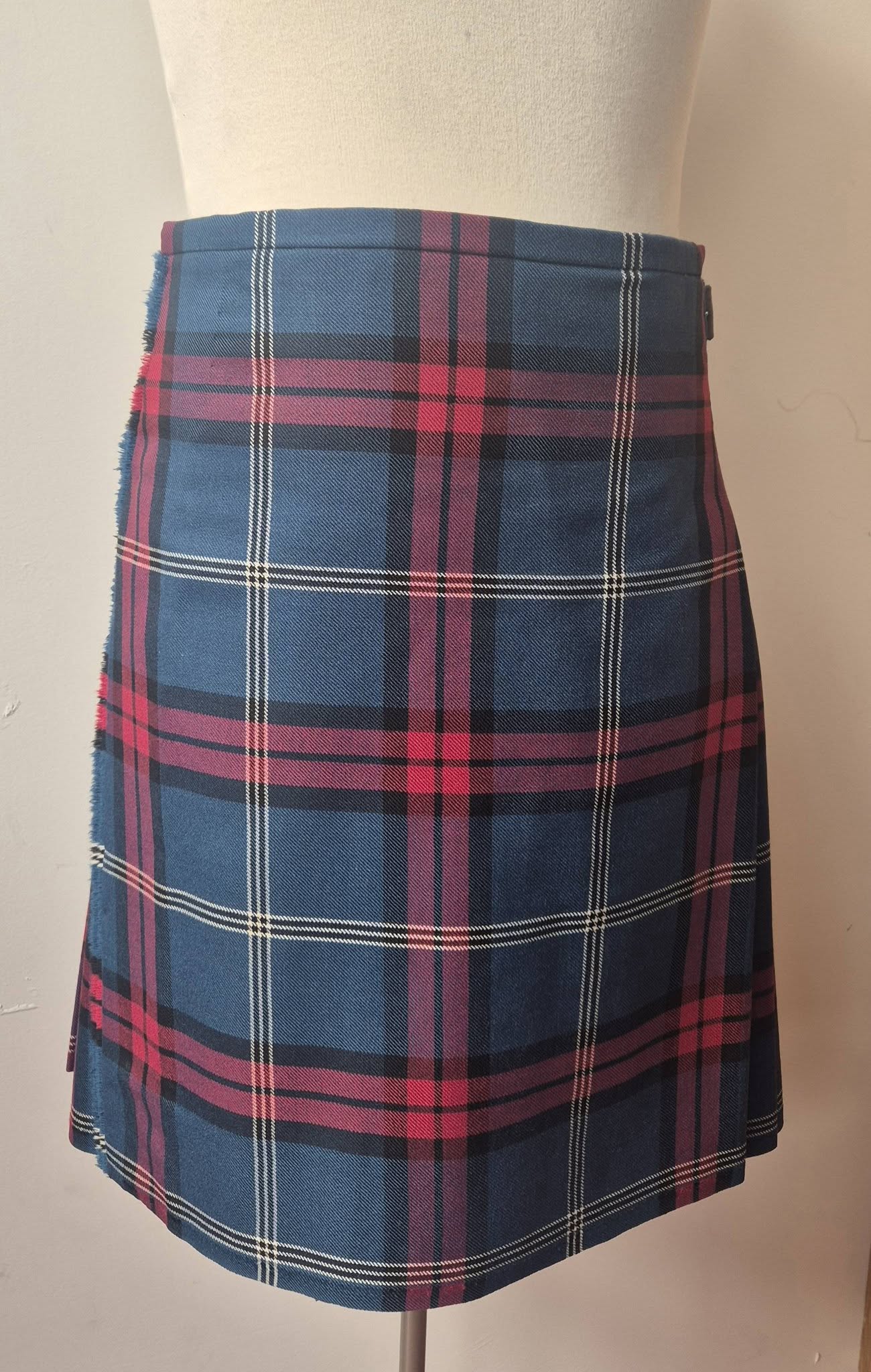 SALE Ex-hire University of Edinburgh Tartan 8yd Kilt - Various ADULTS Sizes