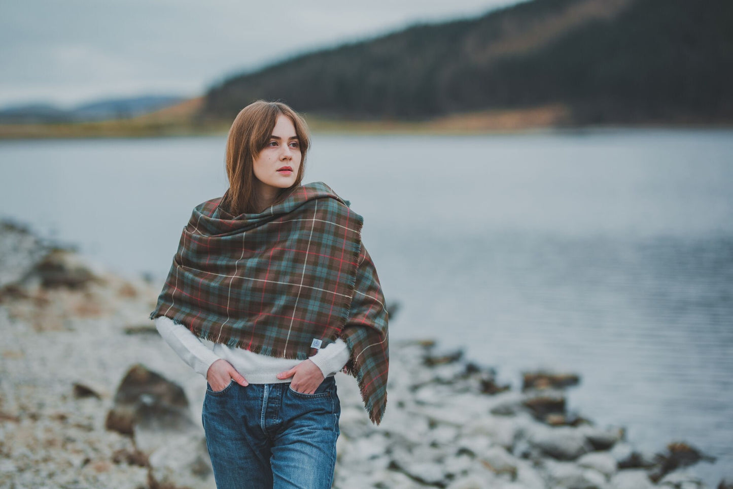 Weathered Hunting Fraser Outlandish Shawl by LoullyMakes